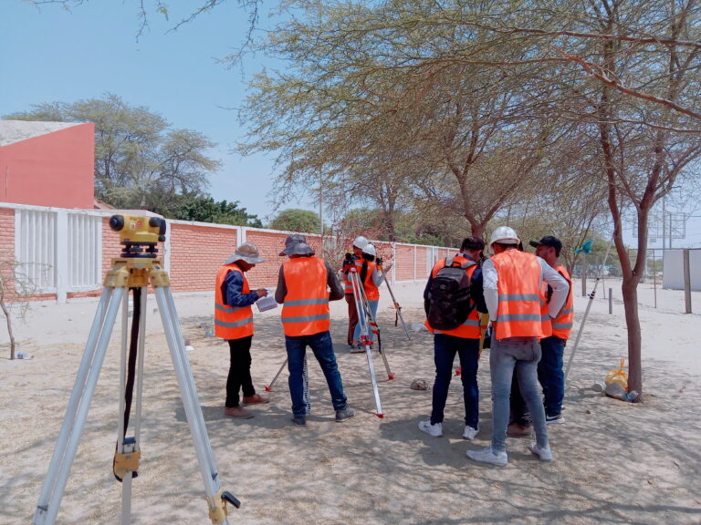 MANEJO DE NIVEL TOPOGRÁFICO